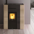 Edilkamin Blade H 15 Evo avec habillage céramique beige dans un intérieur