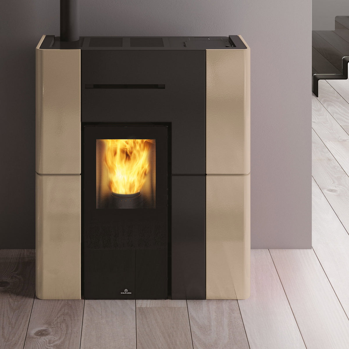 Edilkamin Blade H 15 Evo avec habillage céramique beige dans un intérieur