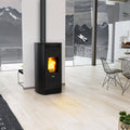 Poêle à granulés étanche canalisable FOCO MEO 9 kW dans un intérieur