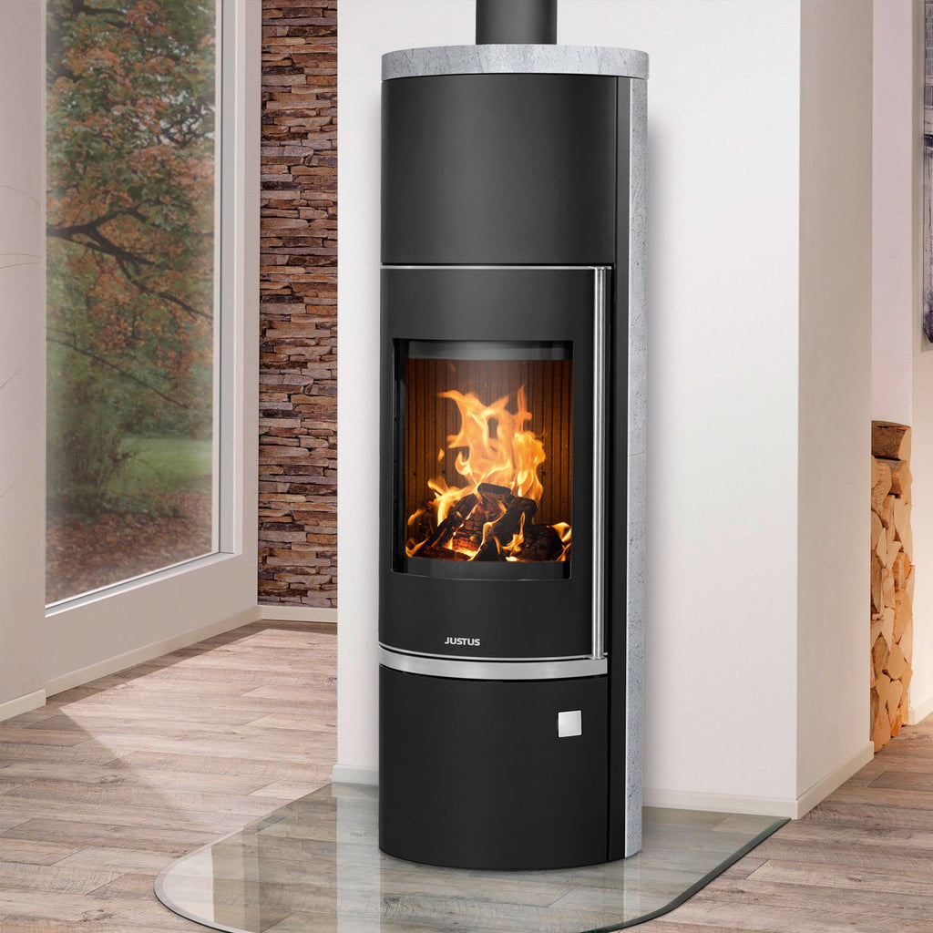 Poêle à bois Justus Faro Aqua 2.0 acier noir avec échangeur d’eau et revêtement stéatite 8,5 kW — image 1