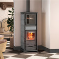 Poêle à bois La Nordica Rossella Plus Forno Petra dans un intérieur