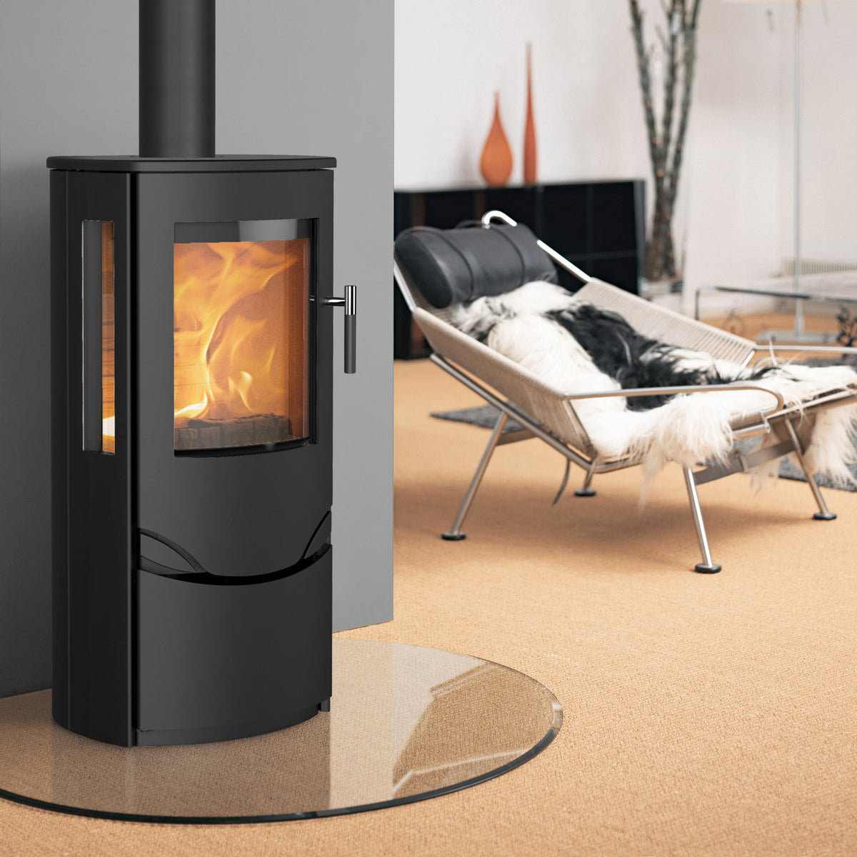 Poêle à bois Lotus Prio 6 acier noir avec vitre latérale – 7 kW