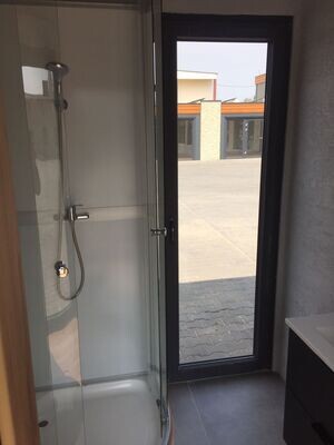 Tiny House 10,90 × 2,90 m clé en main – Maison avec Cuisine Équipée, Salle de Bain et Toit à Deux Pentes
