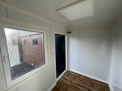Bureau Container 3,50 × 2,20 m – Isolation 100 mm et Installation Électrique