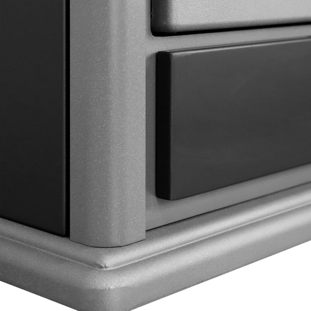 Détail du socle et de la finition anthracite