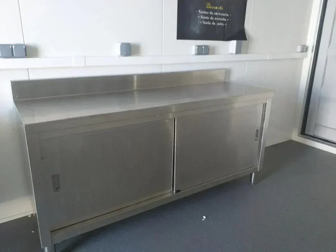 Container bar 20 pieds (6 m) Snack-BOX Privilege – Isolé, équipé et avec porte de service