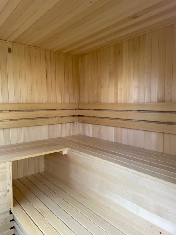 Sauna extérieur Koraxelo avec espace d’entrée