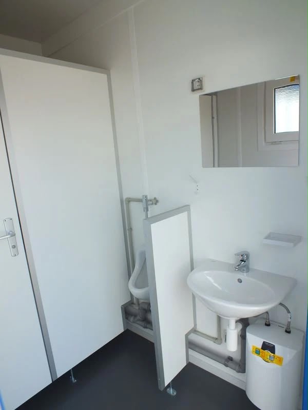 Conteneur sanitaire 10 pieds – WC femmes et hommes avec chauffage