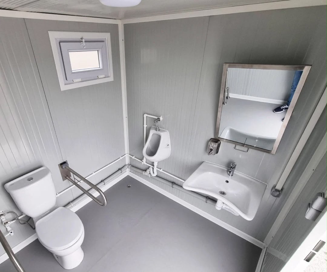 Conteneur sanitaire PMR avec rampe et eau chaude