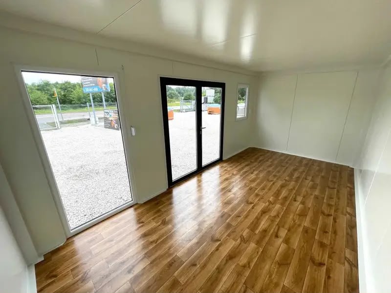 Conteneur modulaire Premium avec façade vitrée – Bureau et espace commercial de 14,4 m²