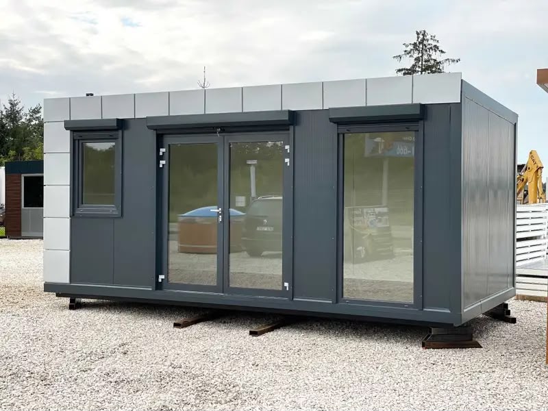 Conteneur modulaire Premium avec façade vitrée – Bureau et espace commercial de 14,4 m²