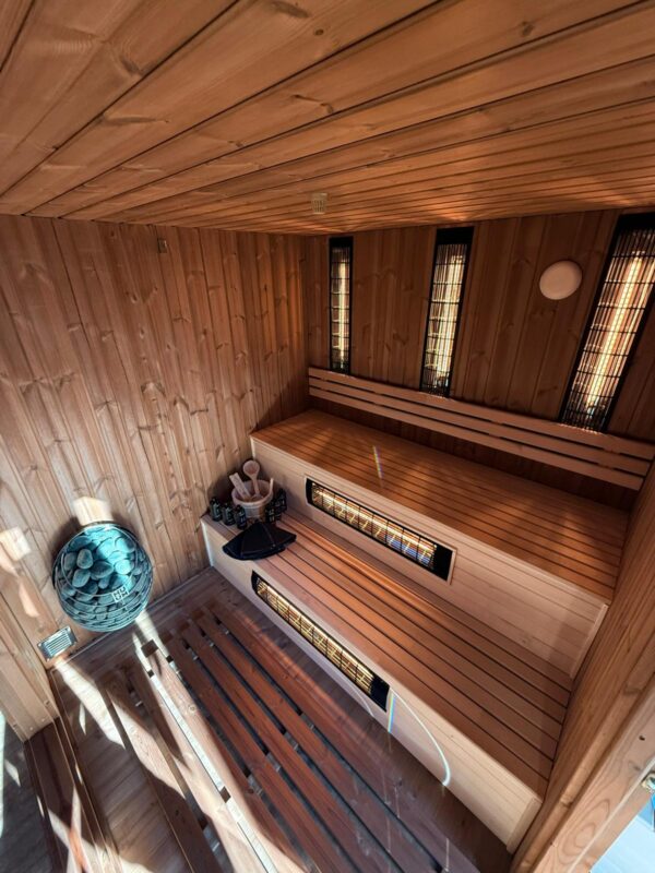 Sauna extérieur Koraxelo avec espace d’entrée
