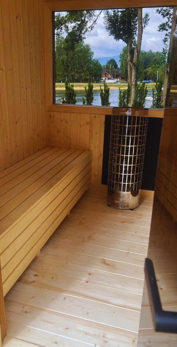 Sauna de jardin avec revêtement métallique