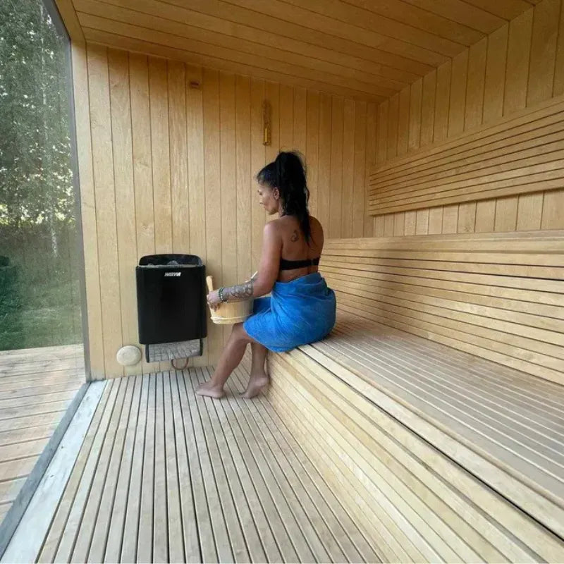 Sauna extérieur Tobus 475 cm – avec vestiaire et baie panoramique