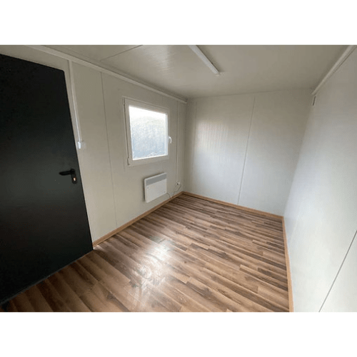 Bureau container neuf 5 × 2,20 m avec WC et sanitaires – Isolation et chauffage
